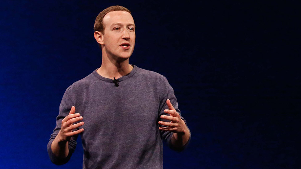 Facebook Hiring 10,000 People for Zuckerberg's 'Metaverse