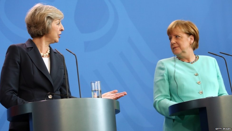 Tereza Mej i Angela Merkel