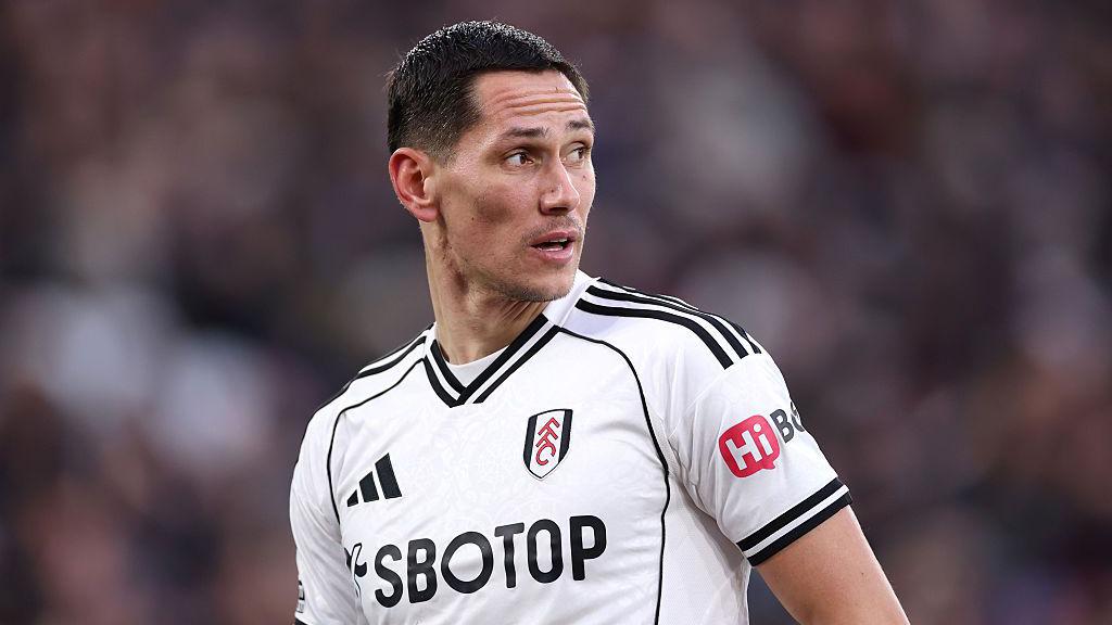 Sasa Lukic: Ipswich Town sign midfielder from Fulham - BBC Sport Sasa Lukic: Ipswich Town sign midfielder from Fulham - BBC Sport