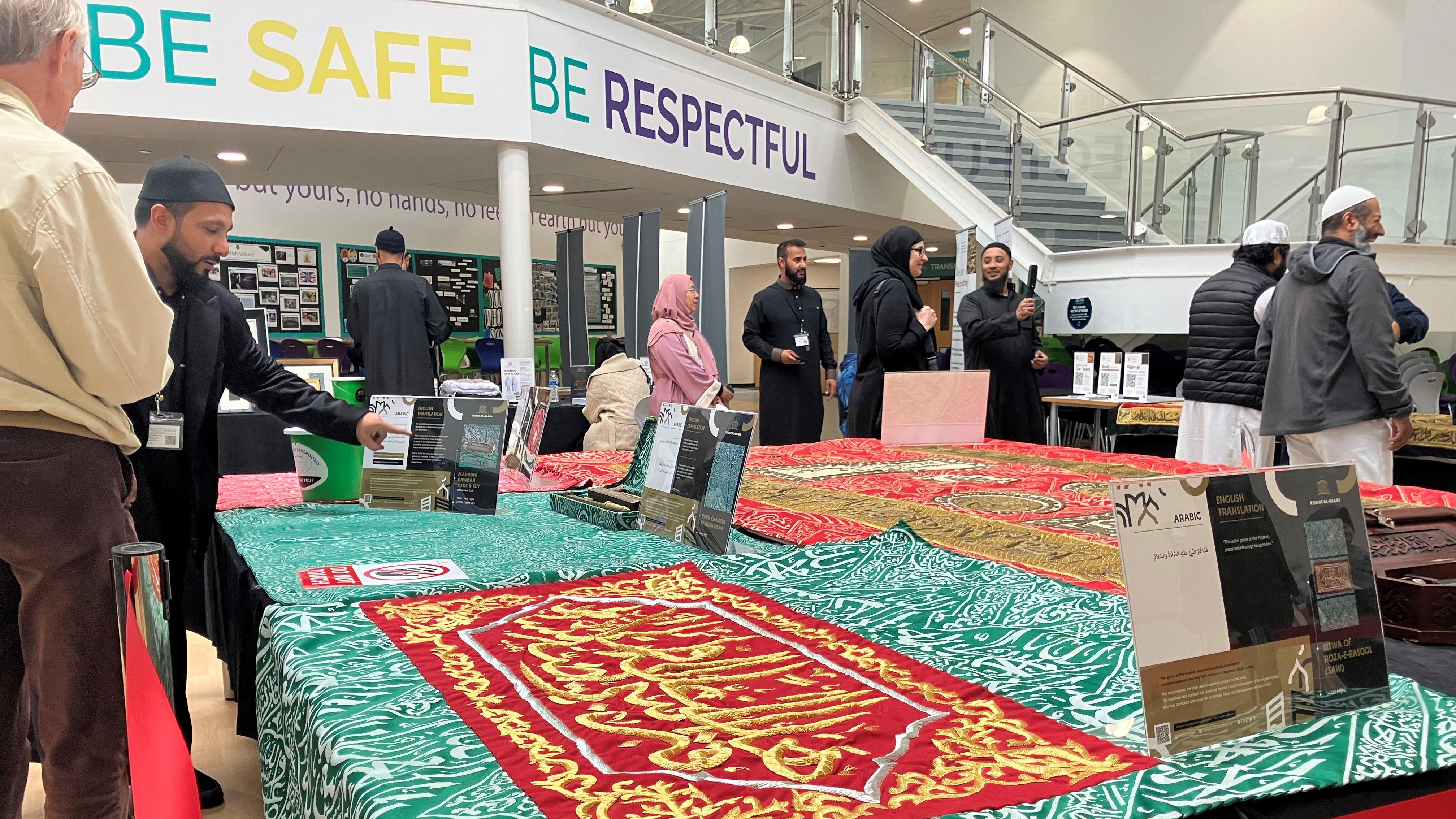 Sacred Islamic artefacts go on display at Scunthorpe school - BBC News