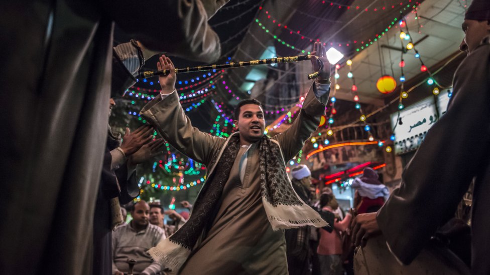 الجذور التاريخية لموالد الأولياء والقديسين في مصر - BBC News عربي