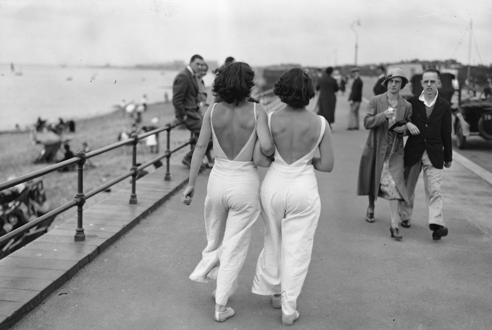 When Pyjamas Ruled The Fashion World Bbc News