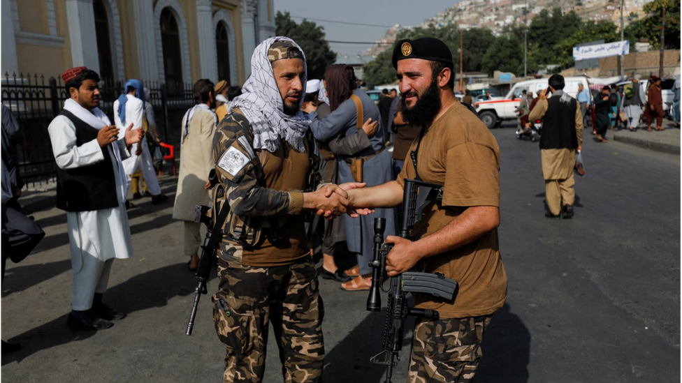 Combatientes talibanes en Kabul el 9 de julio de 2022