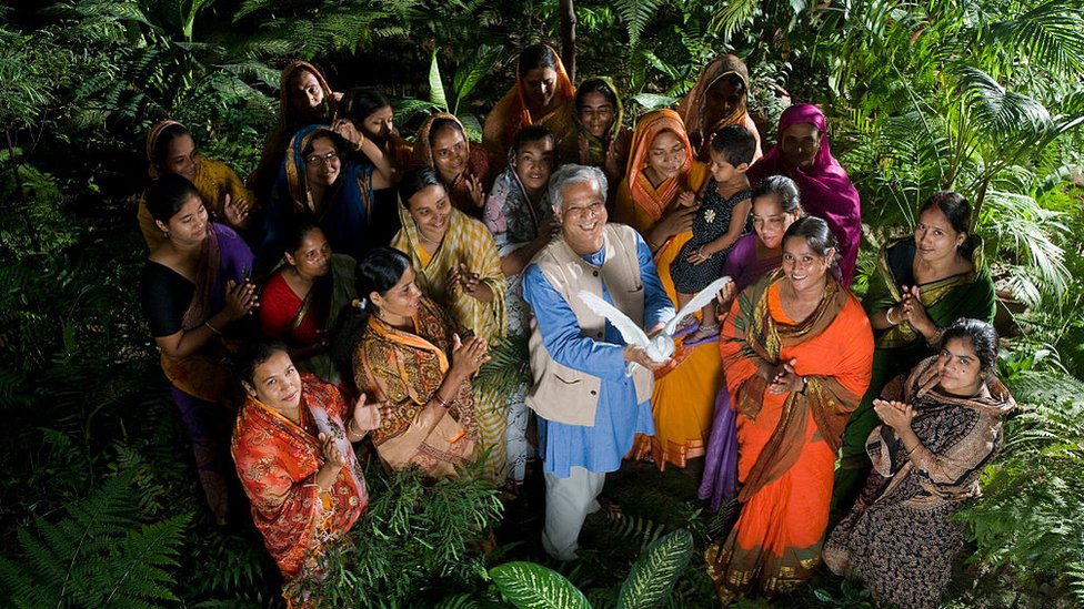 Mujeres en Bangladesh del banco Grameen