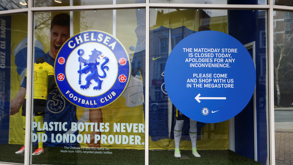 Roman Abramoviç: Kulüp sahibini maksat alan yaptırımlar Chelsea ekibini nasıl etkileyecek?