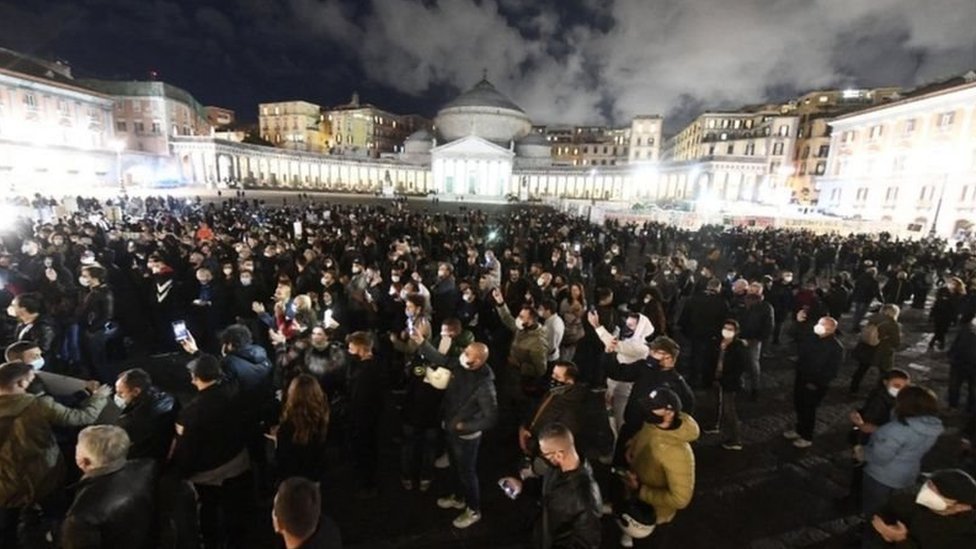 Napoli'deki protesto gösterisi