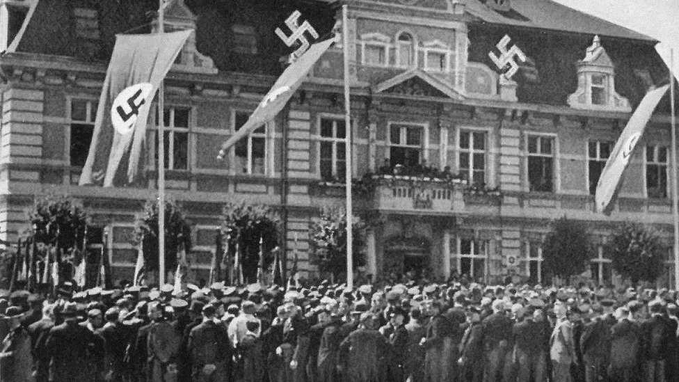 Muerte de Hitler: Demmin, la pequeña ciudad alemana donde centenares de  personas se suicidaron ante la llegada del Ejército Rojo - BBC News Mundo