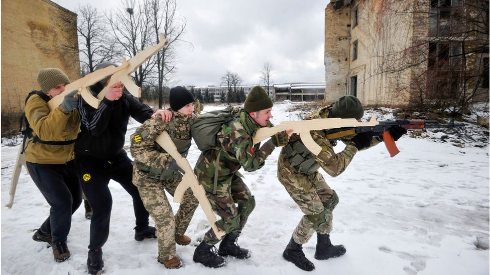 Kiev'de sivillere yönelik askeri eğitim