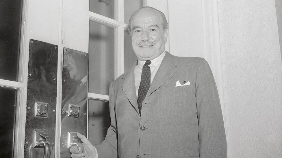 Carlos Dávila durante su época como secretario general de la OEA