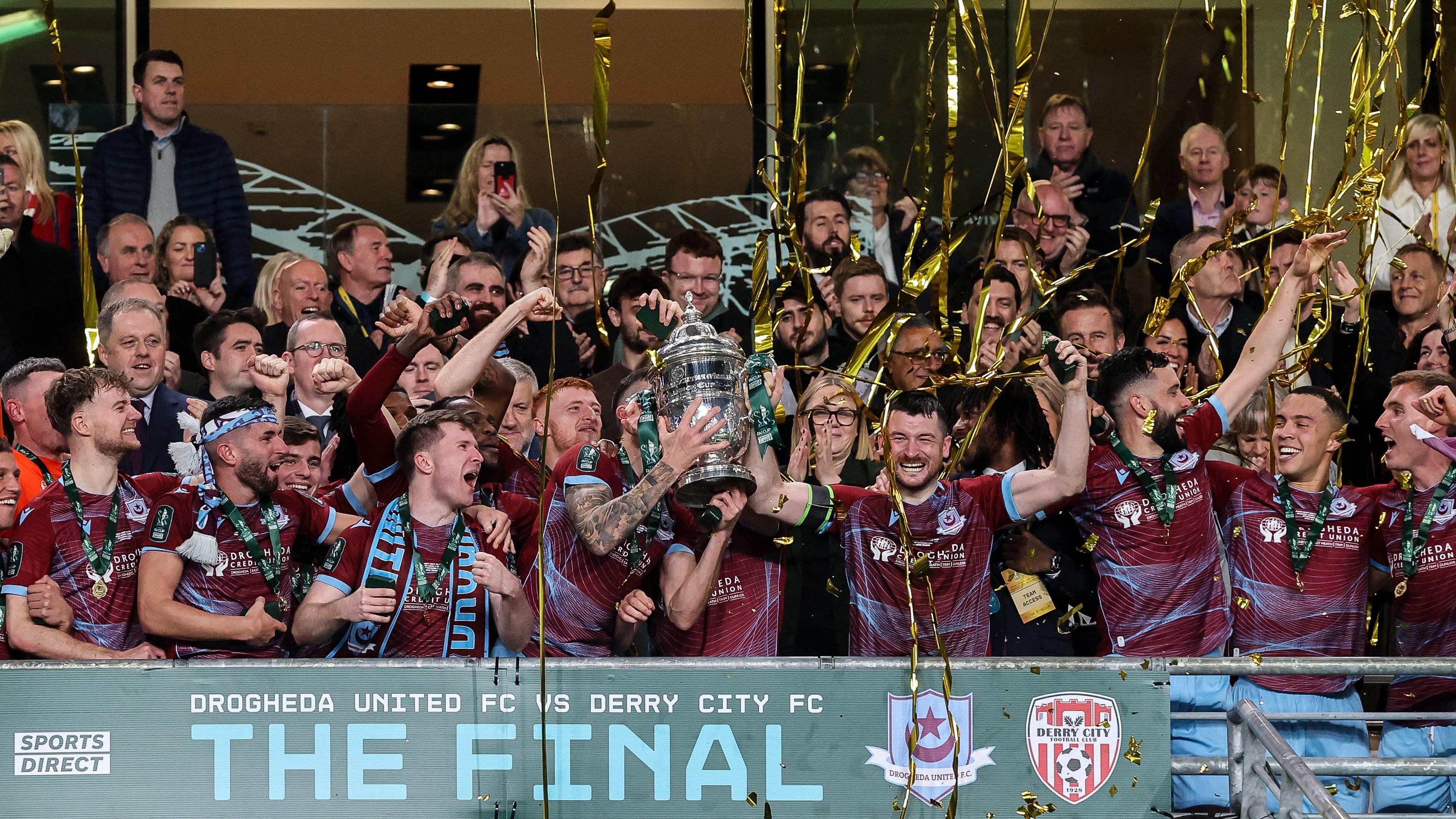Chính thức: UEFA trục xuất 1 CLB khỏi Cúp châu Âu mùa tới 1 FAI Cup final: Drogheda United stun below-par Derry City in Aviva Stadium  decider - BBC Sport
