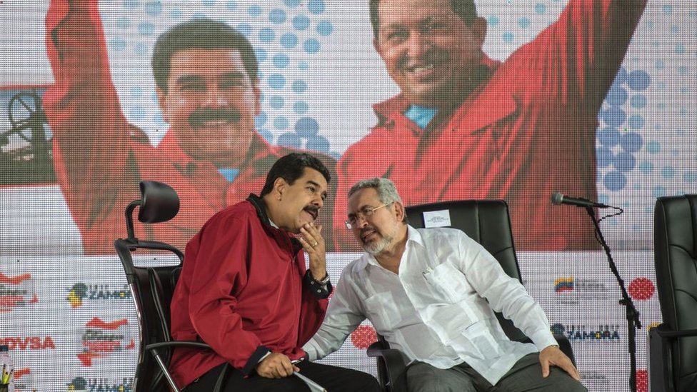 Nicolás Maduro designó a Martínez como ministro de Petróleo y presidente de PDVSA.