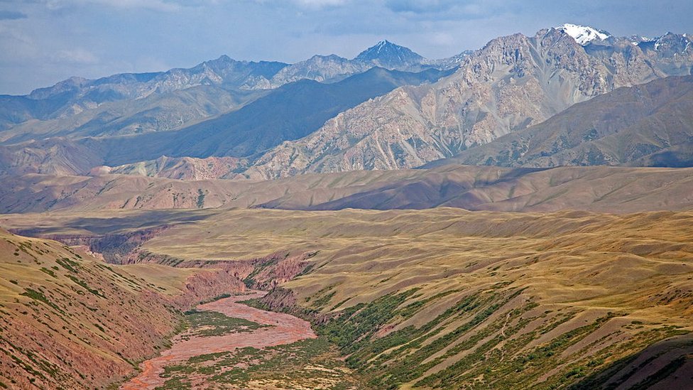 Zona montañosa en frontera entre Xinjiang y Kirguistán.