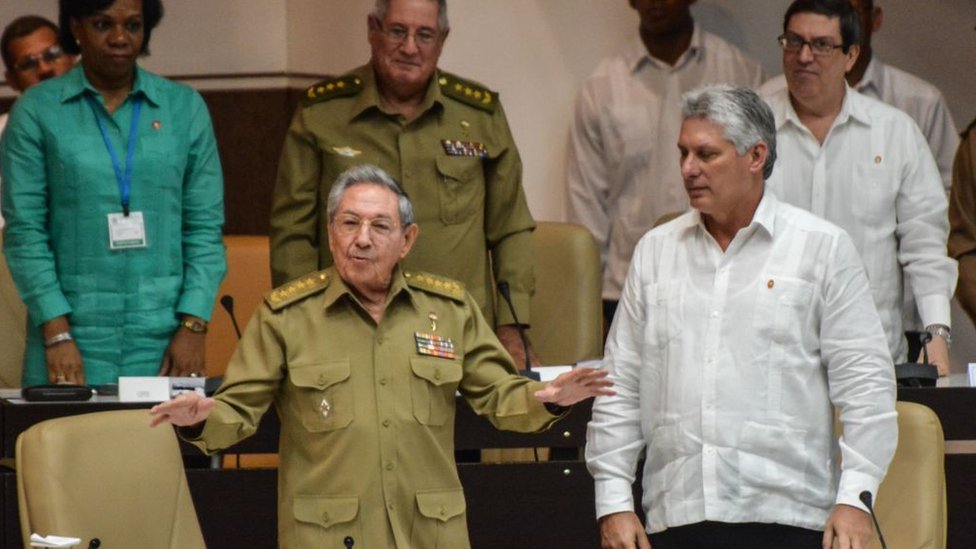 RaÃºl Castro, junto a su vicepresidente primero, Miguel DÃ­az-Canel.