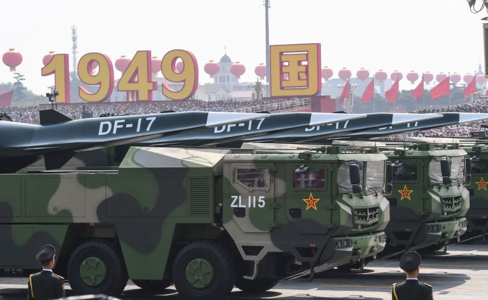 DF-17 en el desfile militar de Pekín.