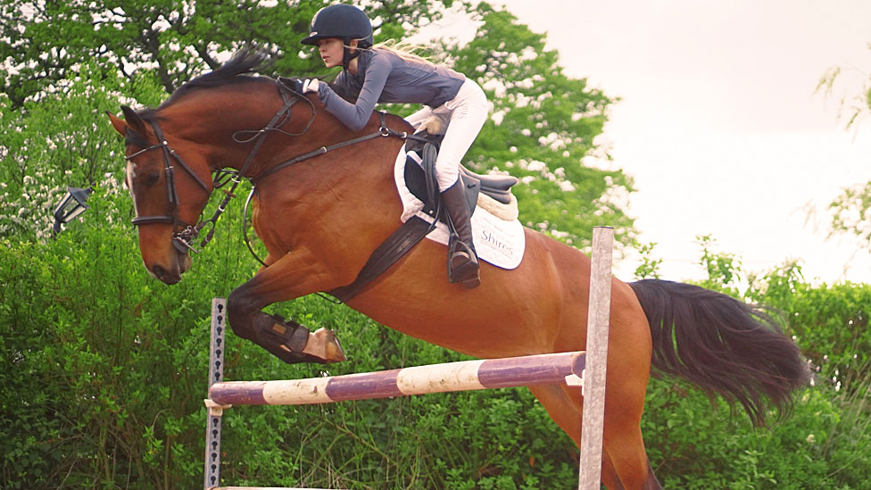 Ashleigh Harley sul suo cavallo