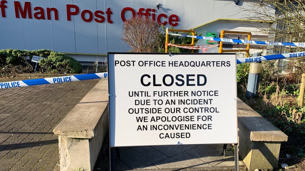 Isle of Man post office evacuated after suspicious package found - BBC News