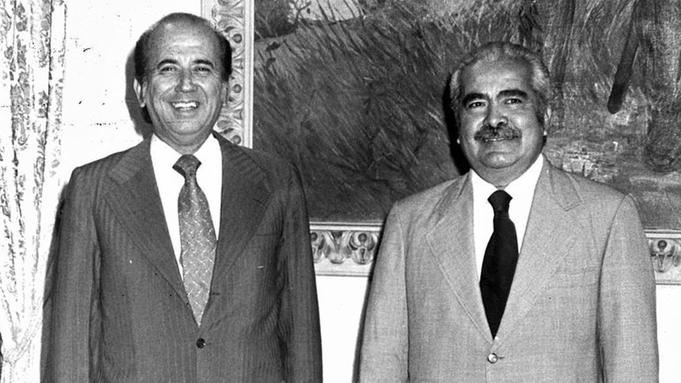 Pérez and Herrera Campins in 1983 at the Miraflores Palace.