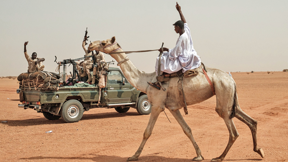 تعود جذور قوات الدعم السريع إلى دارفور حيث يُزعم أن بعض المقاتلين قد تورطوا فيما تعتبره المحكمة الجنائية الدولية إبادة جماعية.