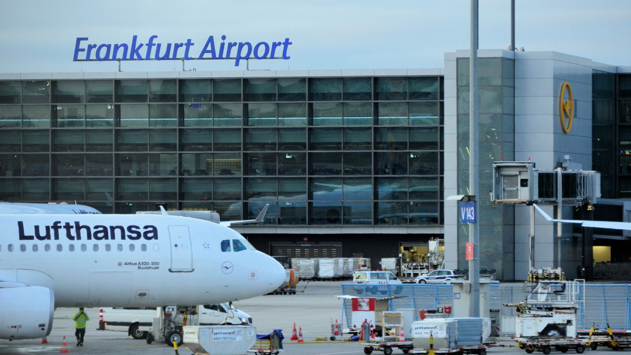 Two German airport workers d!e of malaria after being bitten by mosquitoes believed to have arrived on an aircraft
