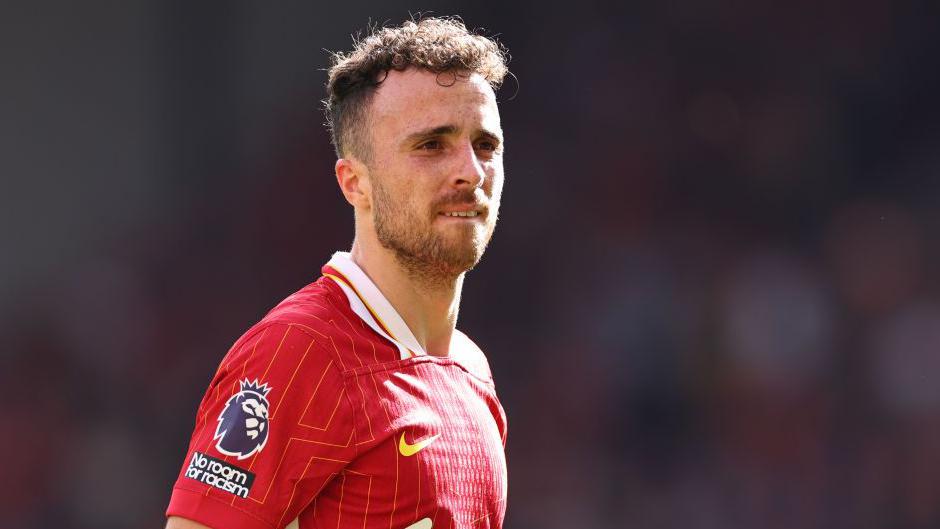 Diogo Jota Liverpool striker out for a month with rib injury BBC Sport