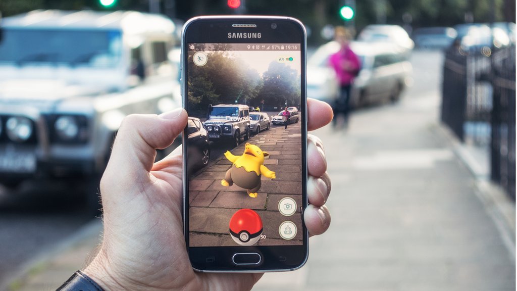 Pokémon Go es un ejemplo de realidad aumentada. Pokemon Go