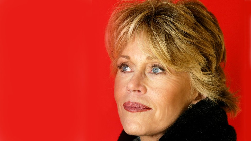 Siguió haciendo videos. Aunque se retiró como actriz, retornó para hacer una exitosa serie de televisión. Y, a pesar de sus dudas, nunca ha dejado de ser considerada una mujer hermosa. Jane Fonda