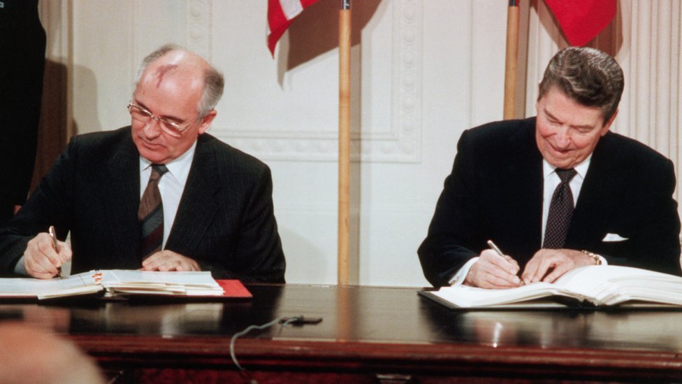 المعاهدة وقعها الرئيس ريغان والرئيس غورباتشوف في 1987