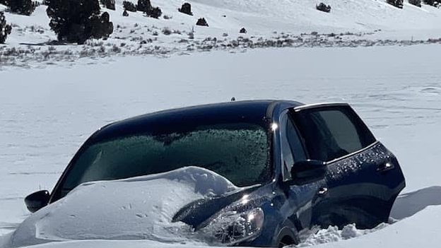 US grandfather survives week in snowbank on croissants and biscotti