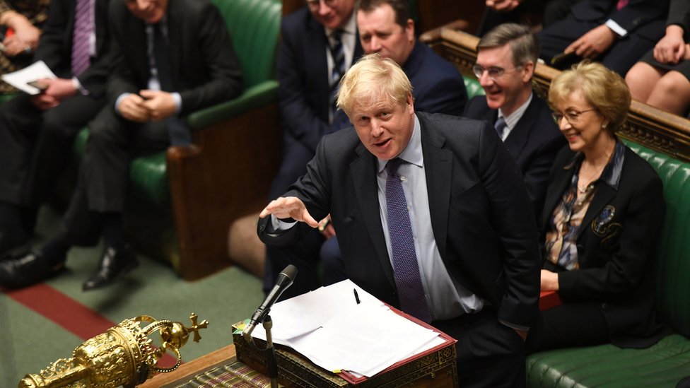 Борис Джонсон выступает в парламенте