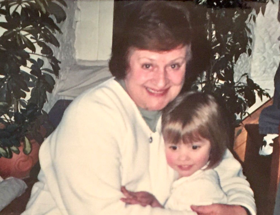 Вероника с внучкой Катриной в детстве