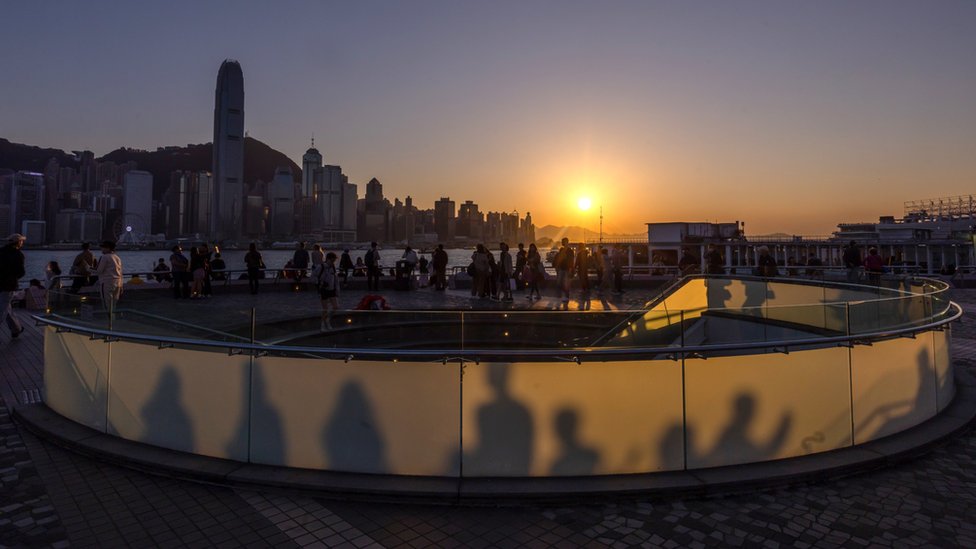 從香港九龍尖沙咀海旁拍攝夕陽（12/3/2024）