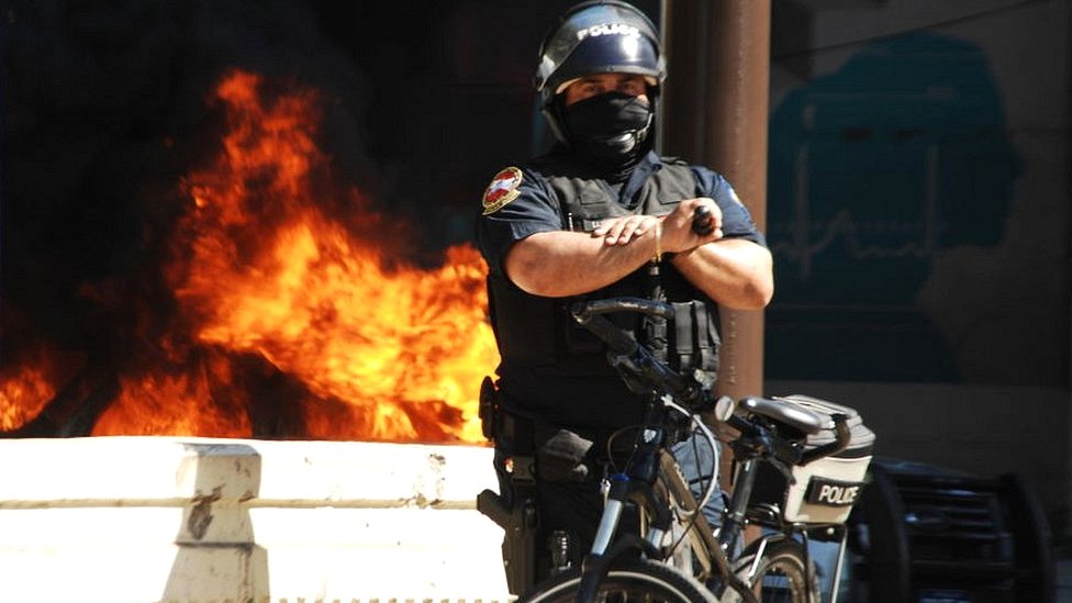 Офицер полиции США в Филадельфии после протестов