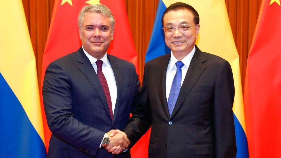 Duque con Li Keqiang, primer ministro chino