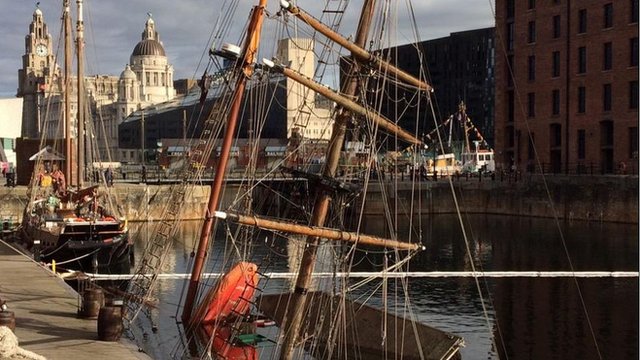 Sunken Zebu at Albert Docks