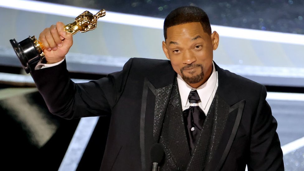 Will Smith accepts the Actor in a Leading Role award for ‘King Richard’ onstage during the 94th Annual Academy Awards