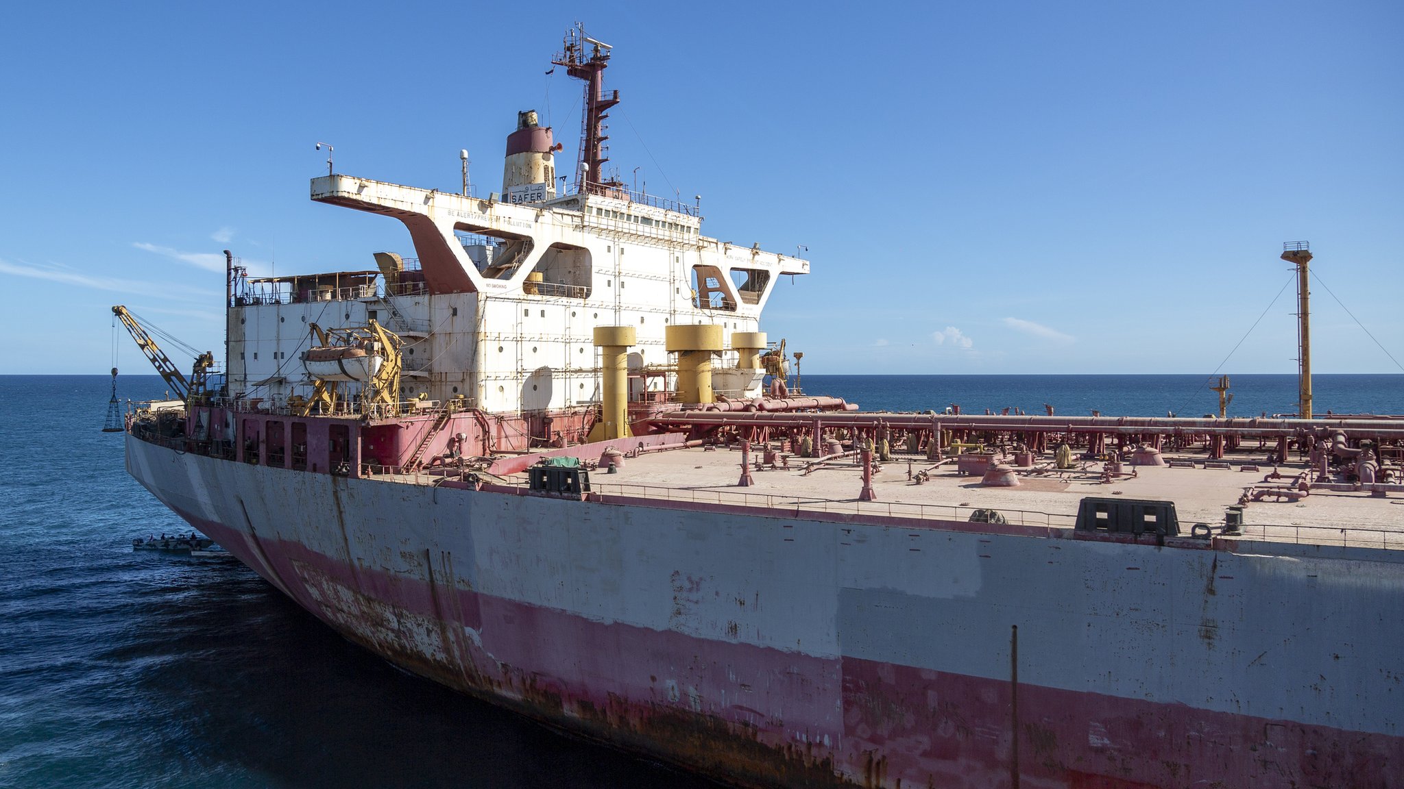 UN begins salvage operation to stop catastrophic oil spill off Yemen