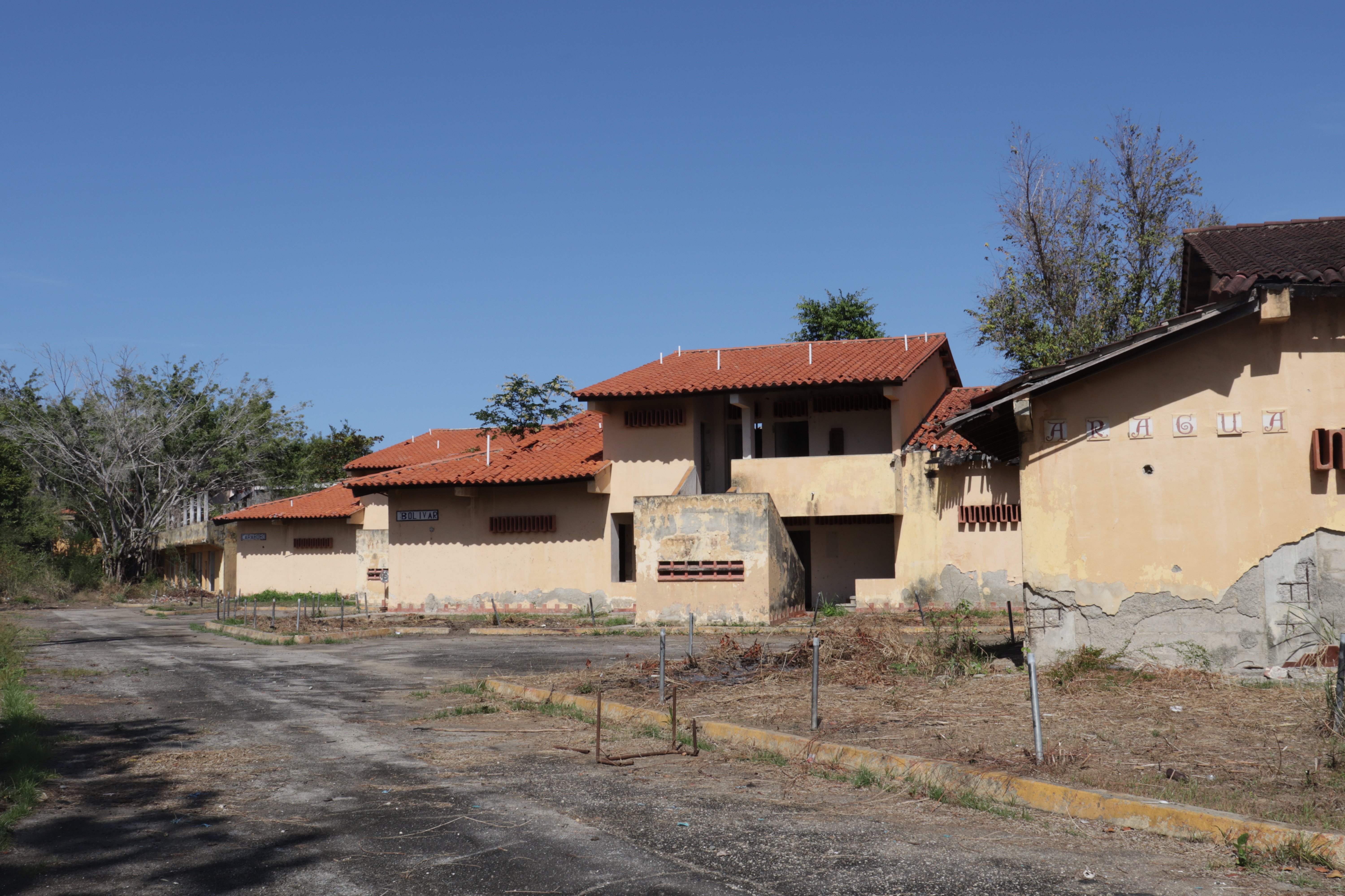 Villa vacacional abandonada en Río Chico.