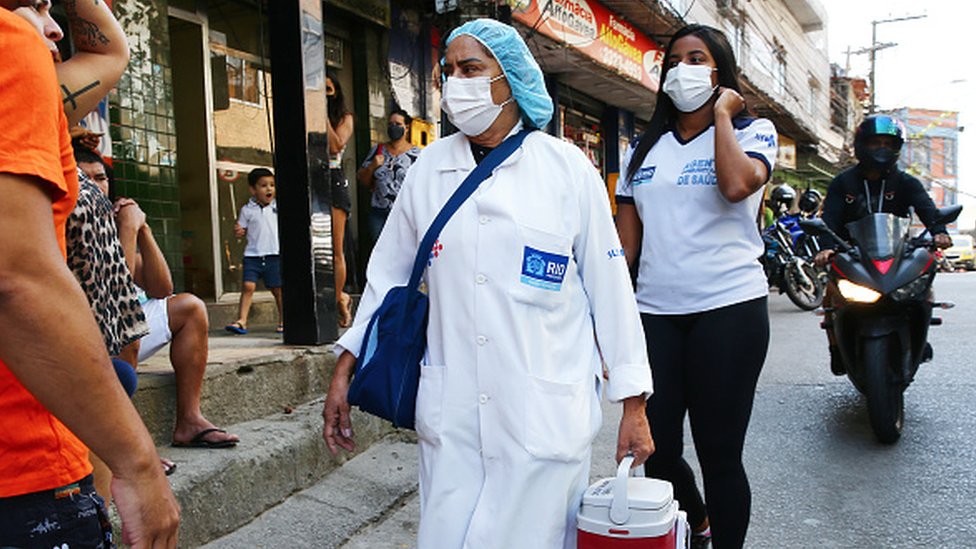 Agentes comunitários da saúde no Rio de Janeiro