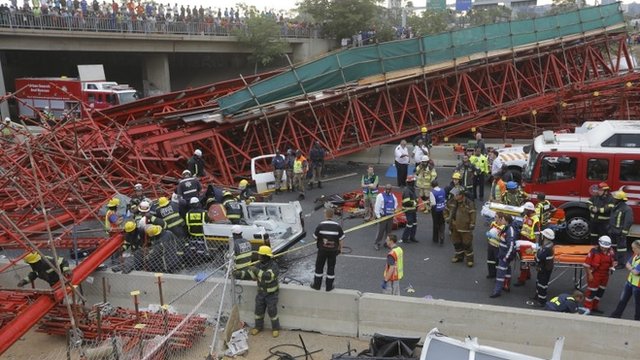 Bridge collapses in Johannesburg