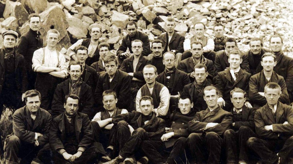Некоторые из Ричмондских Шестнадцати в трудовом лагере