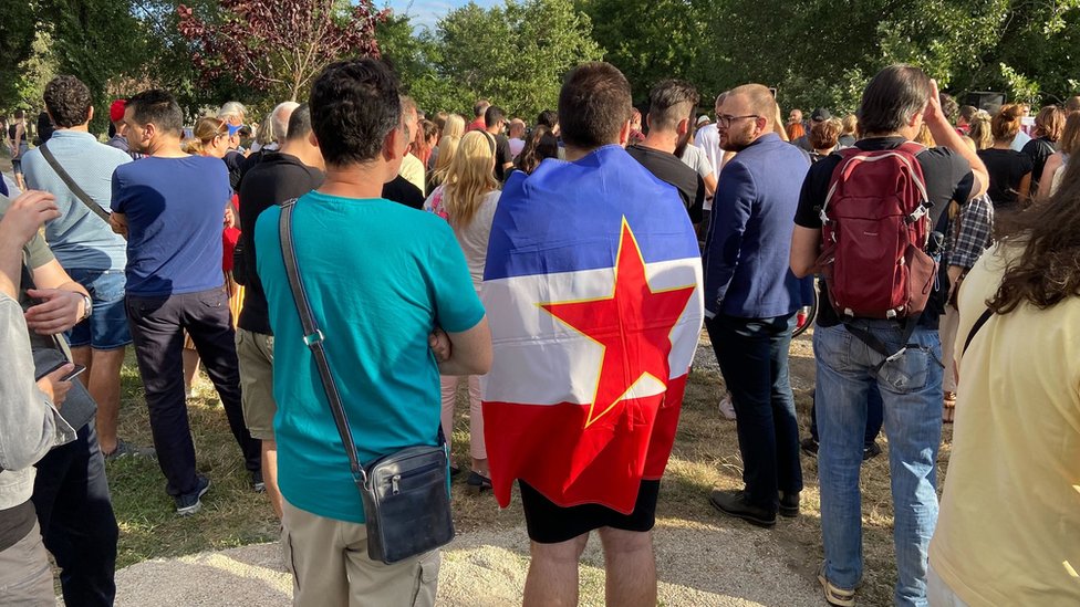 Spomenik nevinim žrtvama - protest