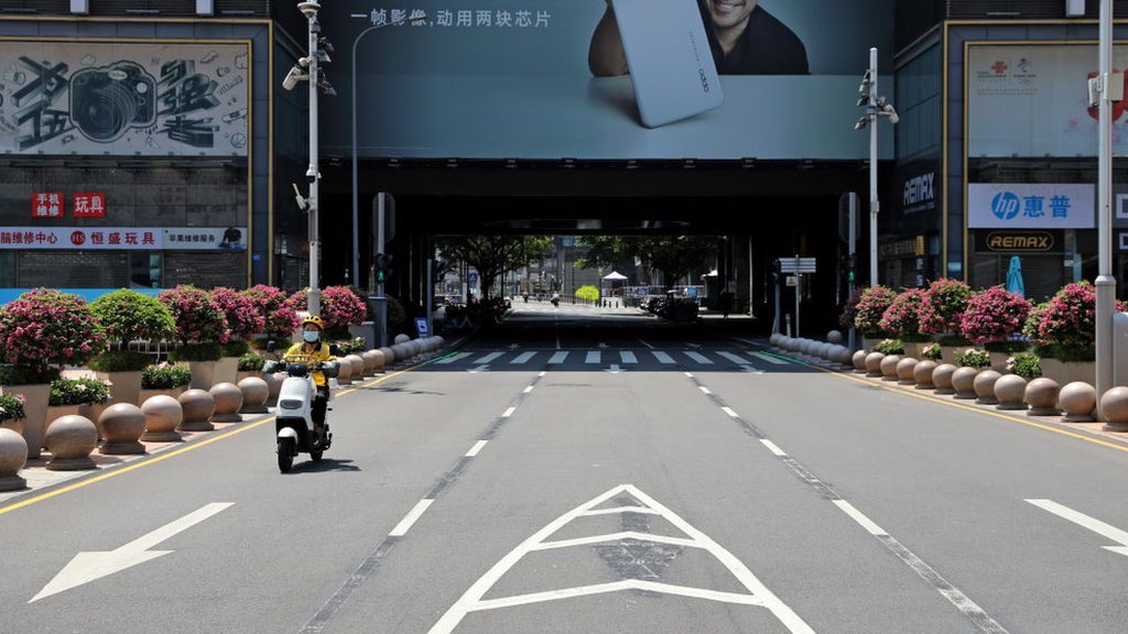 深圳華強北，9月3日，空空蕩蕩的街道。