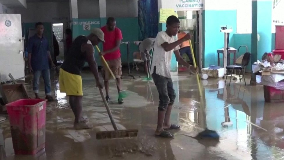 Haiti floods: Dozens killed as torrential rains flood Léogâne