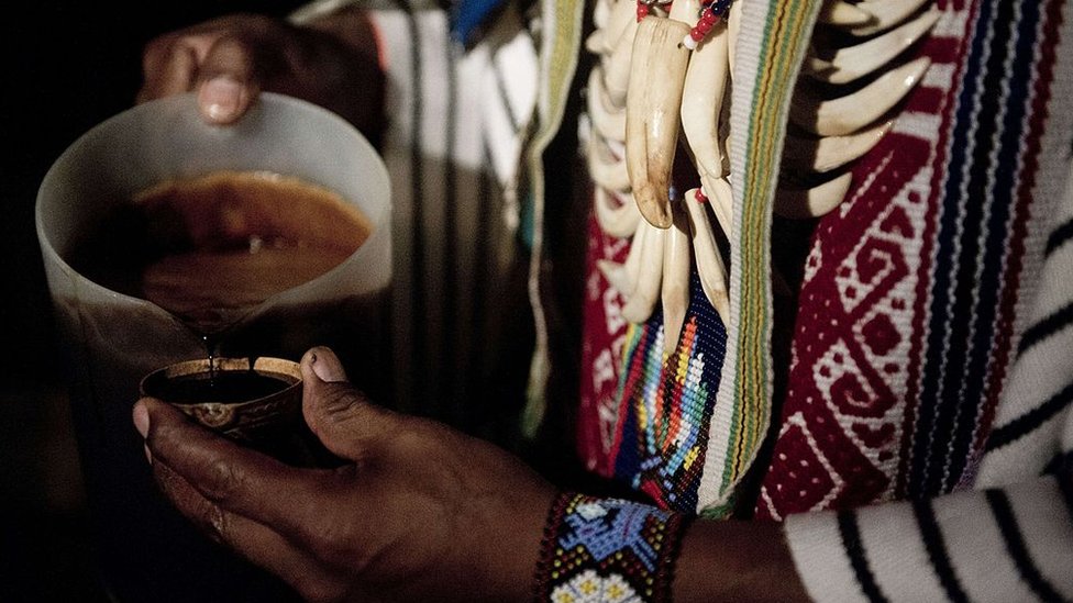 Ceremonia de ayahuasca en La Calera, Colombia.