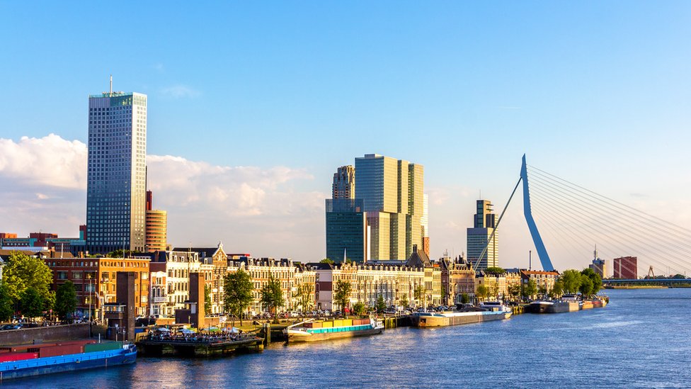 El país está acostumbrado a lidiar con el agua desde hace casi un milenio, la diferencia es que ahora el acento está en los problemas del agua propiciados por el calentamiento global. Rotterdam