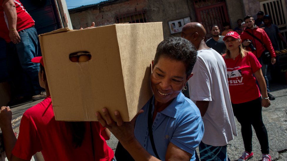 Los Clap han supuesto que el gobierno controle parcialmente la distribución de alimentos directamente a los hogares. Los CLAP