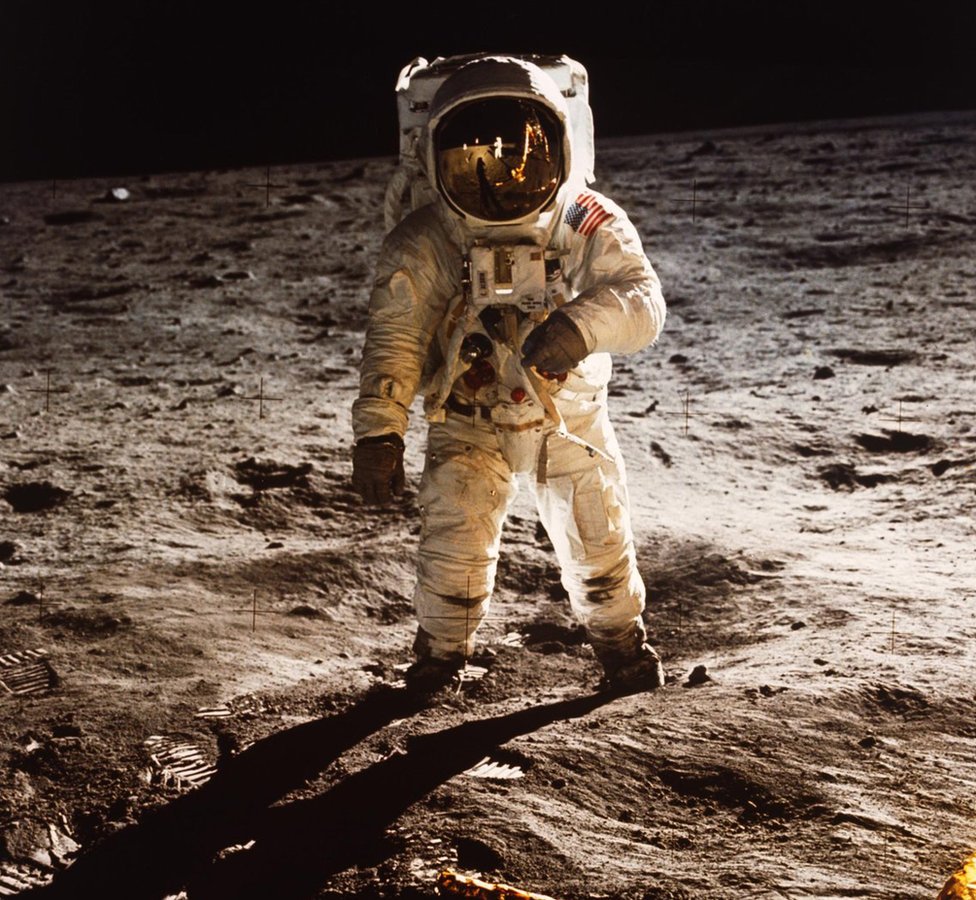 Astronaut Baz Oldrin šeta po površini Meseca tokom Apolo 11 misije 20. jula 1969.