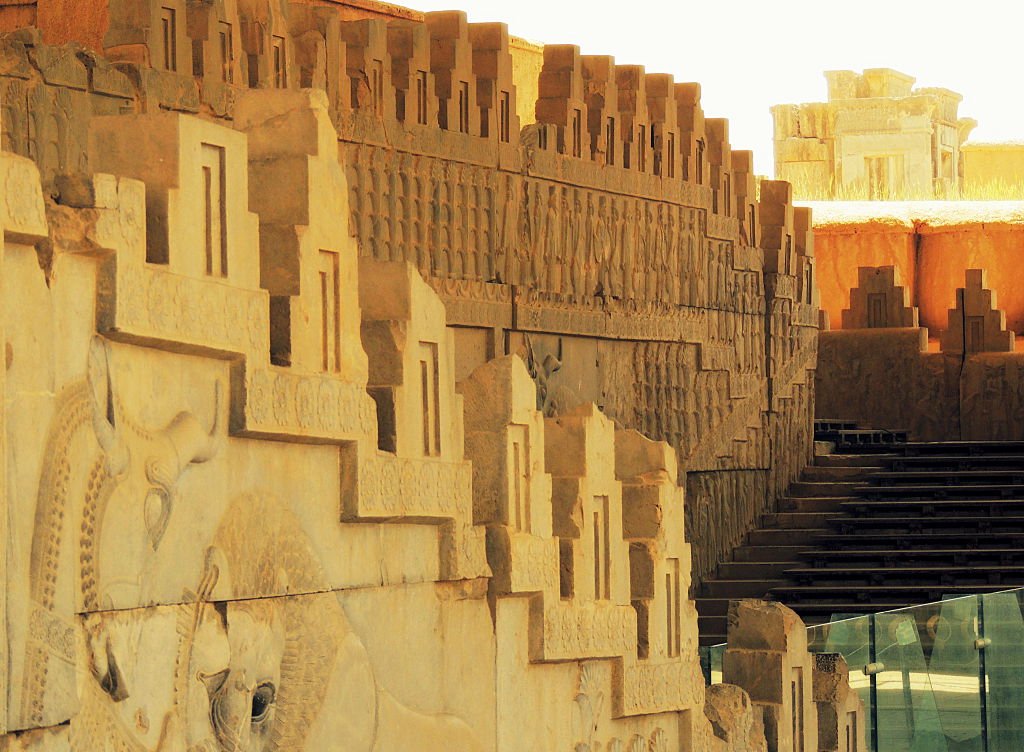 Restos del salón principal del complejo Takhte Jamshid, Persépolis, que fue la capital del imperio persa aqueménida hasta que Alejandro Magno la redujo a escombros.