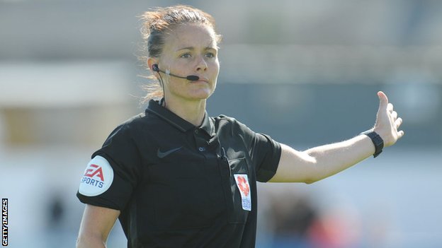 Rebeka Velč sudila je finale FA kupa za žene 2017.