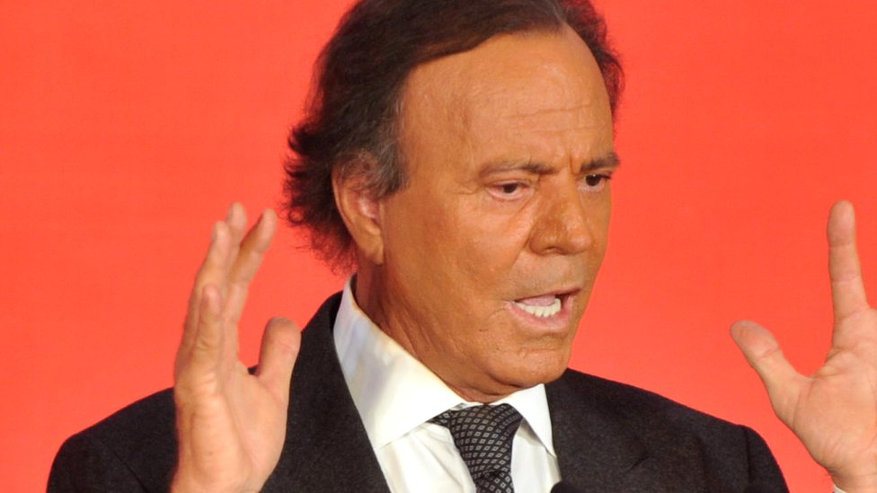 Spanish man files paternity suit against Julio Iglesias